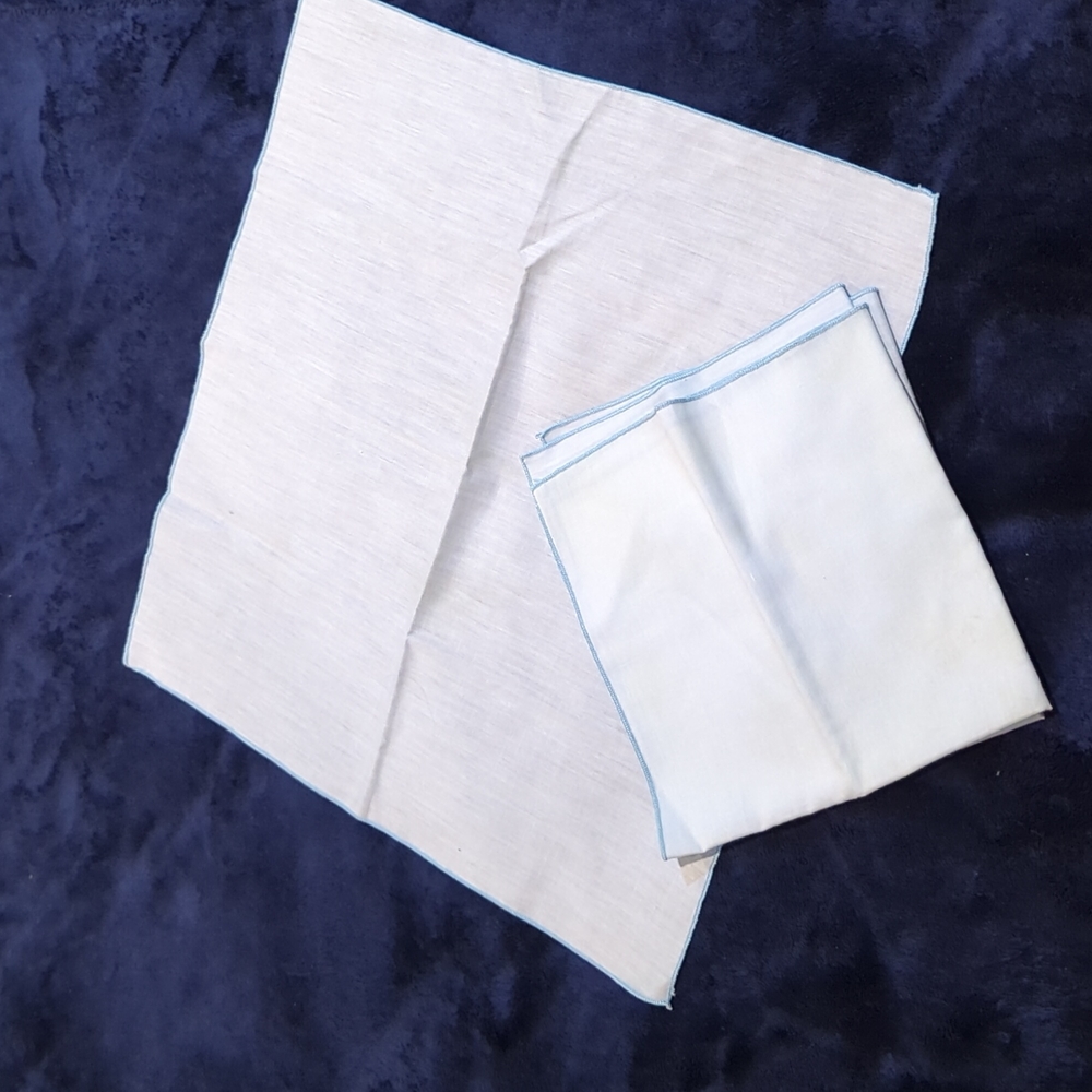 Dinner napkins vintage set of three